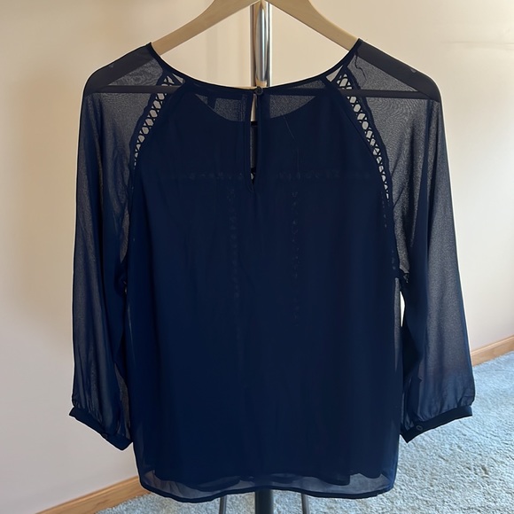 Collective Concepts Blouse - Picture 2 of 2